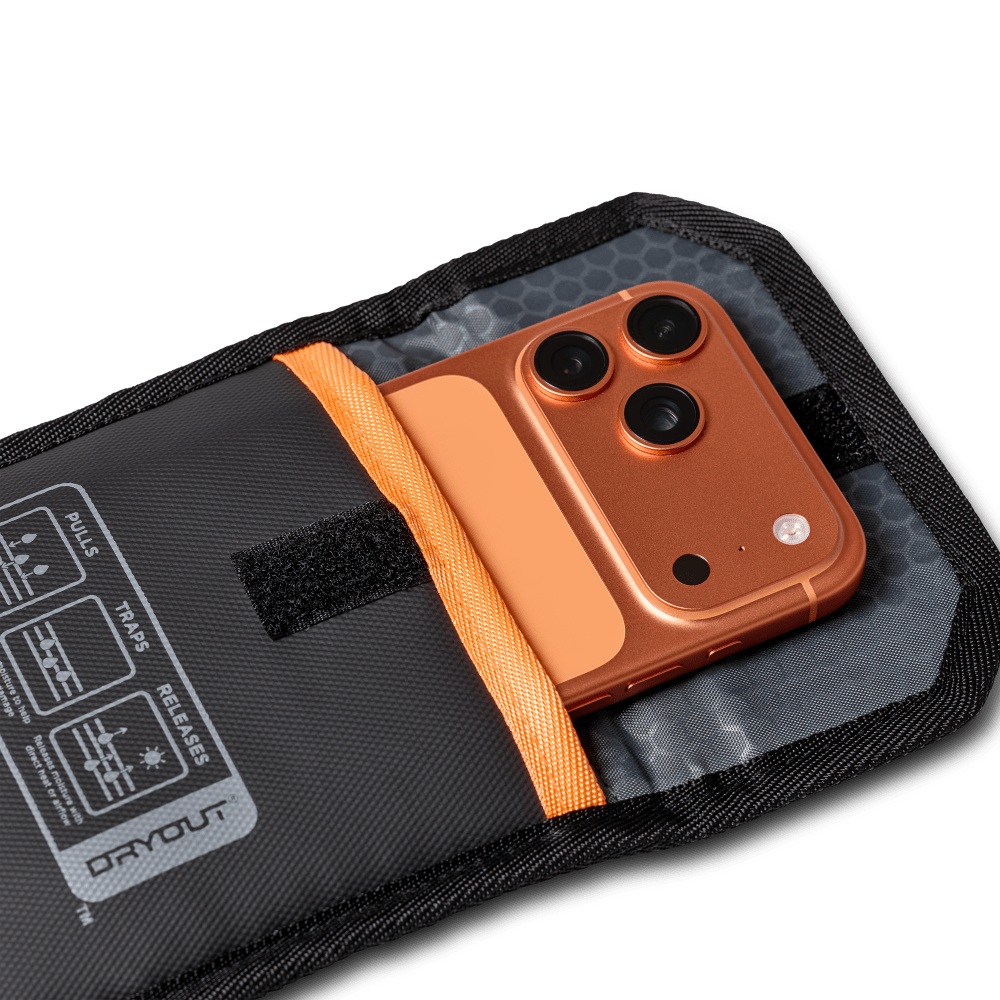Wholesale cell phone accessory Urban Armor Gear (UAG) - Dryout Phone Rescue Pouch - Black