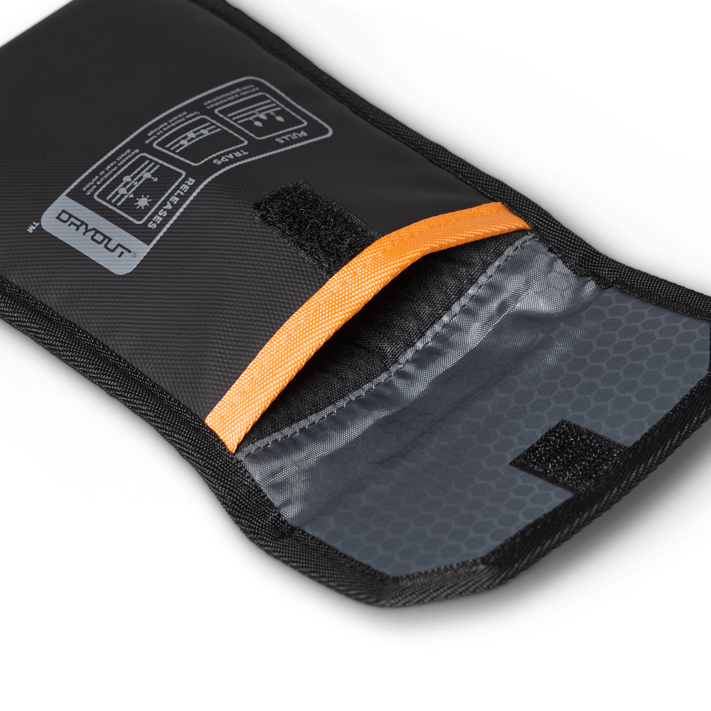 Wholesale cell phone accessory Urban Armor Gear (UAG) - Dryout Phone Rescue Pouch - Black