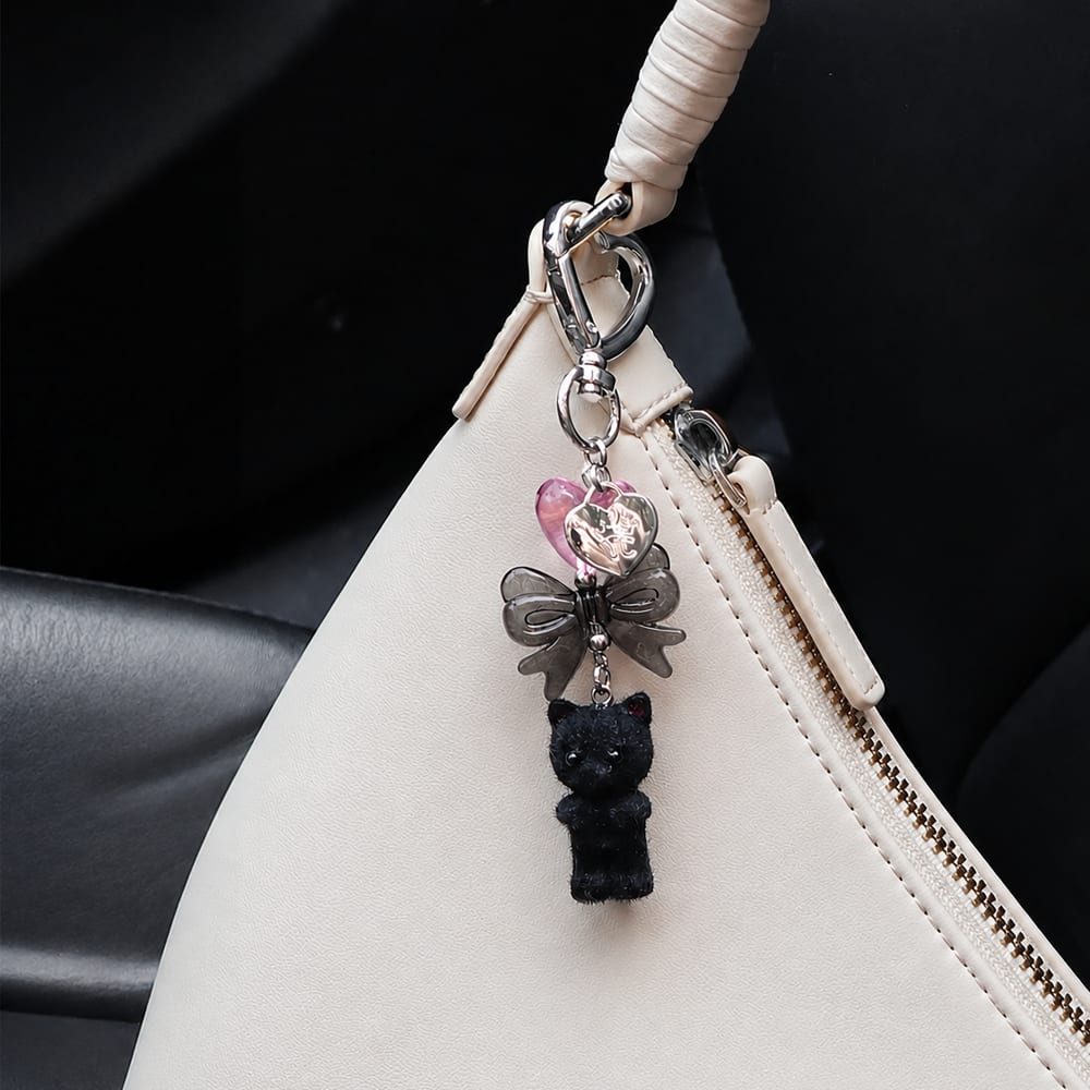 Wholesale cell phone accessory VELVET CAVIAR - Tech and Bag Charm - Black Cat