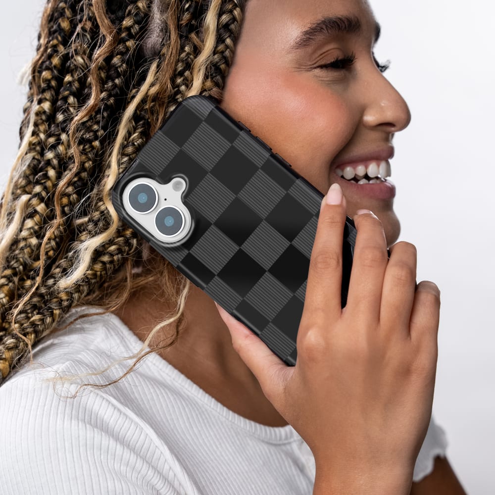 Wholesale cell phone accessory Velvet Caviar - MagSafe Case for Apple iPhone 16 - Noir Vibe