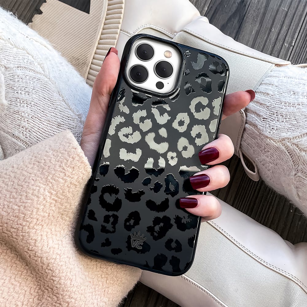 Wholesale cell phone accessory Velvet Caviar - MagSafe Case for Apple iPhone 16 Pro - Black