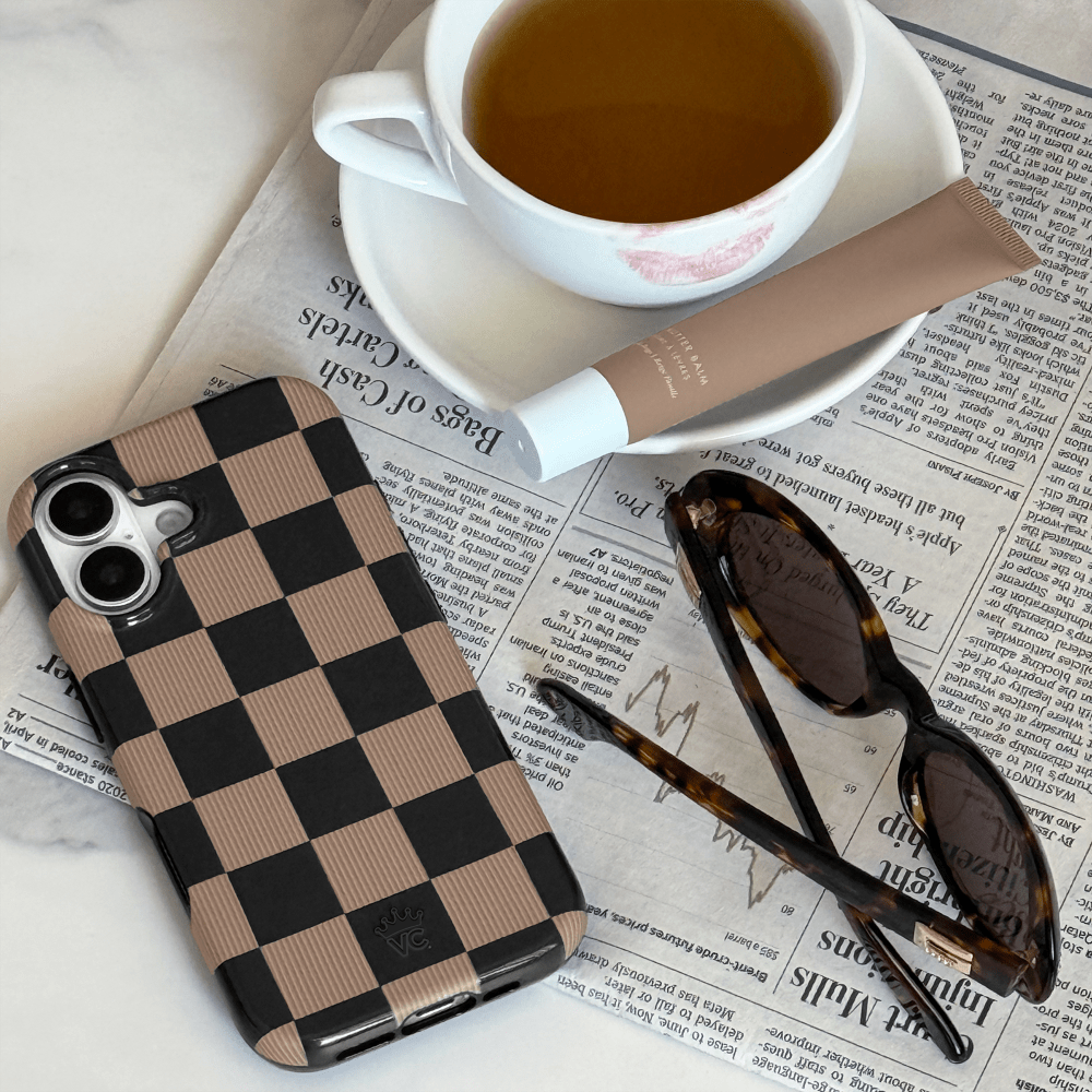 Wholesale cell phone accessory VELVET CAVIAR - MagSafe Case for Apple iPhone 17 - Mocha Vibe