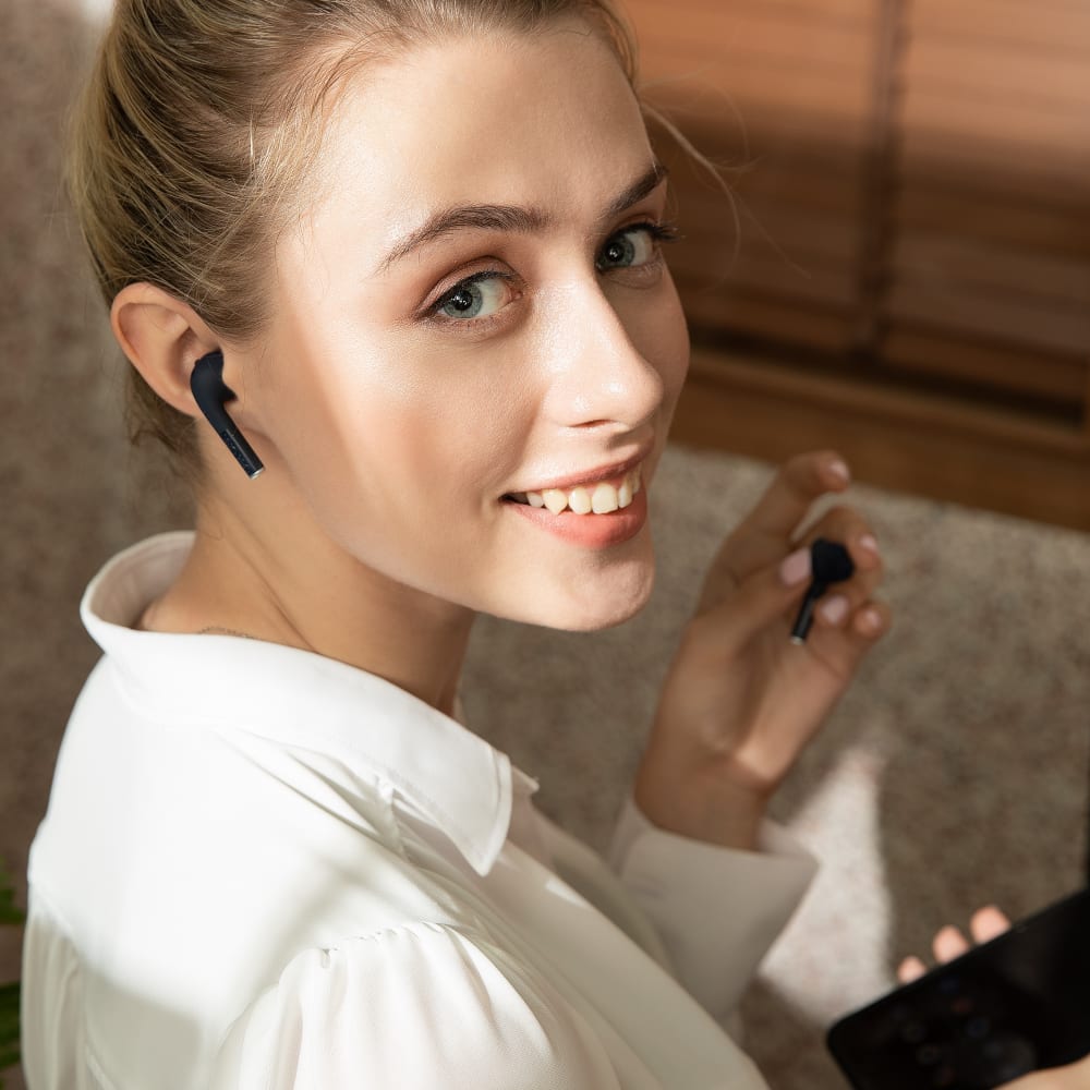 Wholesale cell phone accessory Defunc - True GO Slim Wireless In Ear Headphones - Black