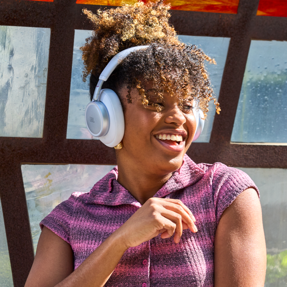 Wholesale cell phone accessory JBL - Live 780NC Wireless Over Ear Bluetooth Headphones -  White