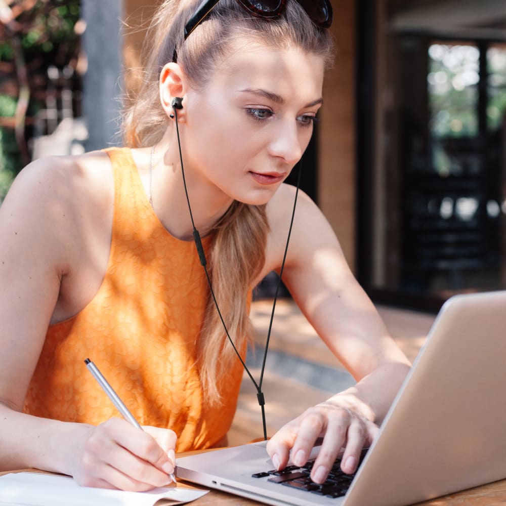 Wholesale cell phone accessory JBL - Tune 310C Wired In Ear Headphones - Black