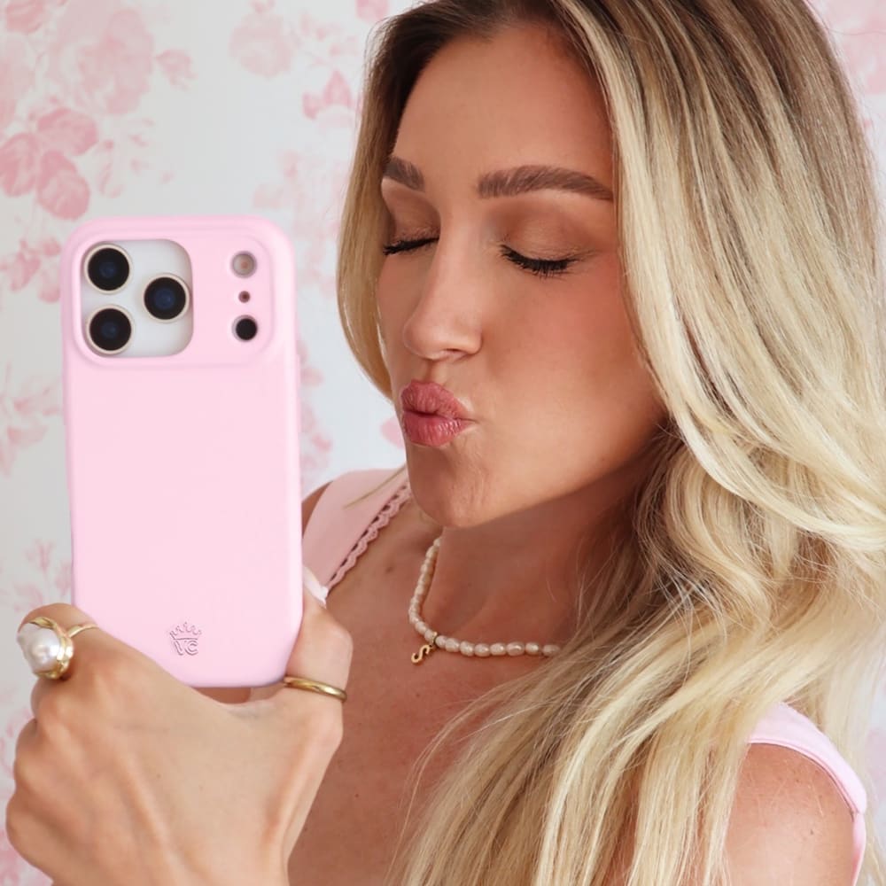 Wholesale cell phone accessory VELVET CAVIAR - MagSafe Case for Apple iPhone 17 Pro - Strawberry