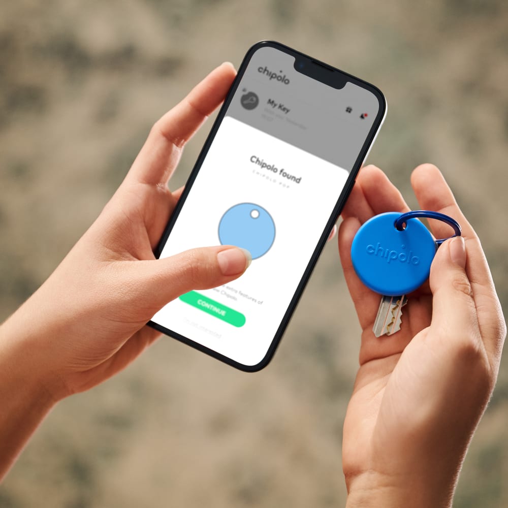 Wholesale cell phone accessory Chipolo - POP Tracking Tag for Apple and Google Devices - Blue