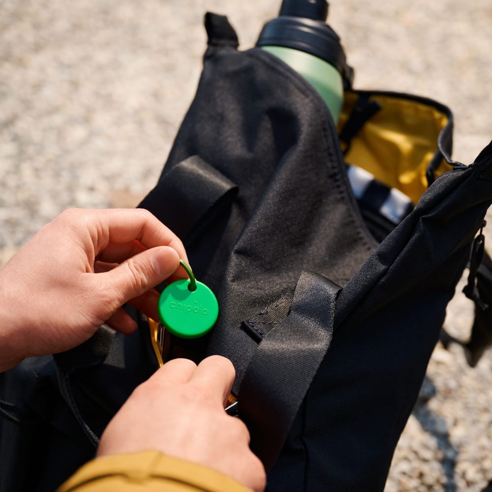 Wholesale cell phone accessory Chipolo - POP Tracking Tag for Apple and Google Devices - Green