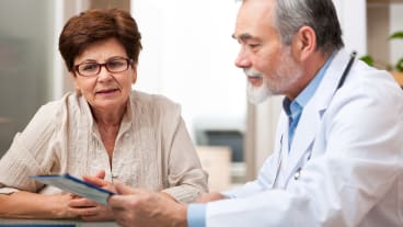 medecin avec patiente