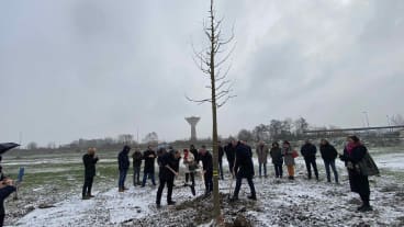 Plantation1er arbre Futur Hôpital privé ELSAN en Moselle