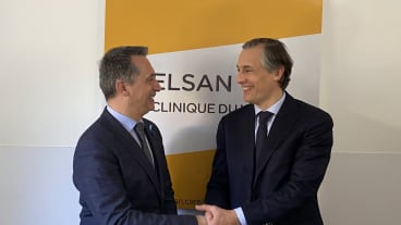 Signature protocole entre Didier Jaffre directeur ARS Occitanie et Sébastien Proto, directeur exécutif ELSAN