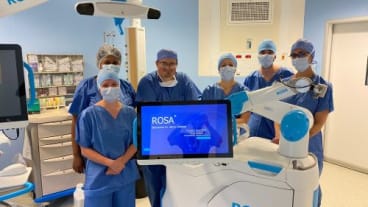 pose prothèse genou assistée par robot