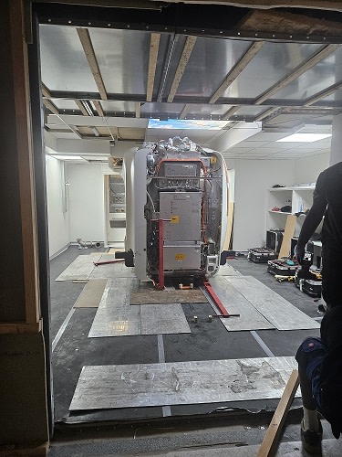 arrivée irm dans la salle