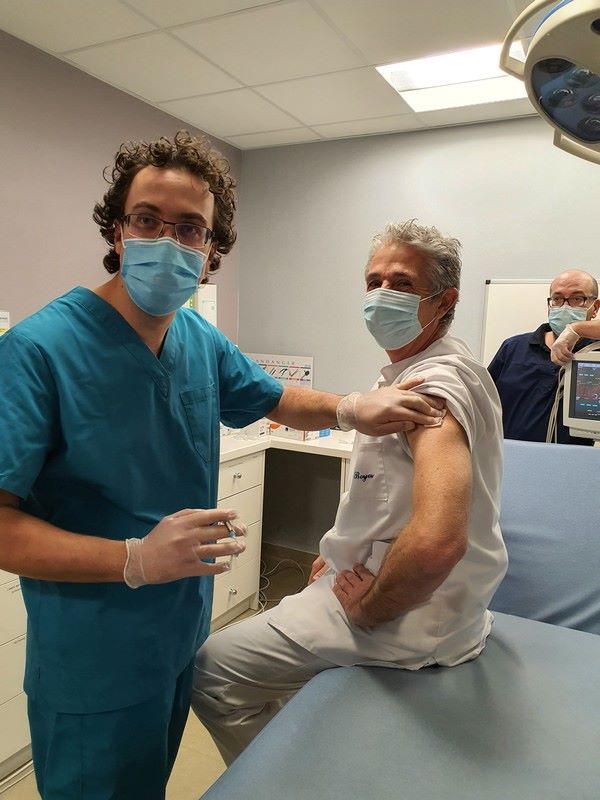 Bravo au Docteur BOYER le 1er sur la liste des vaccination