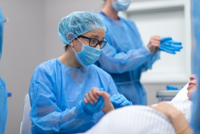 Comment se déroule une épisiotomie ?