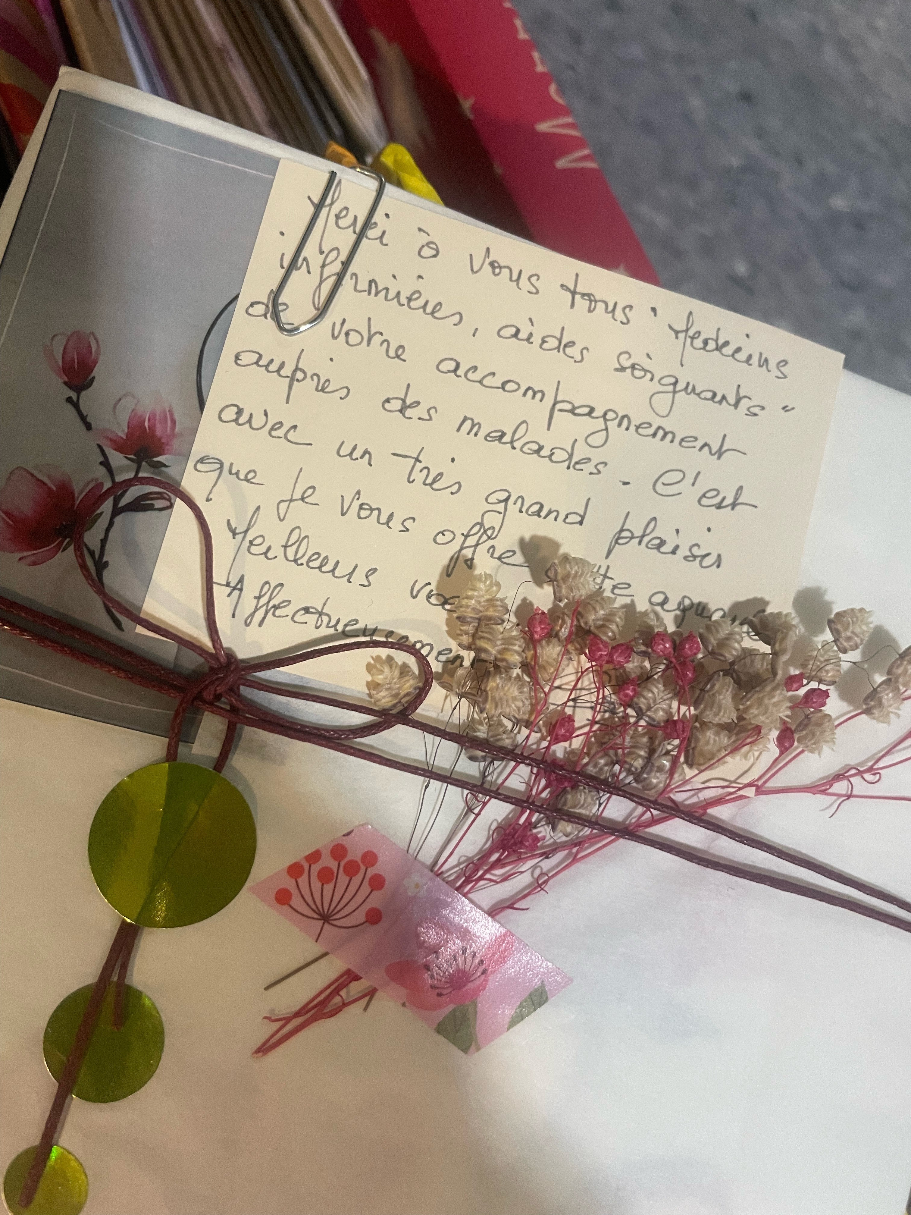 sapin du service de chimiothérapie clinique de l orangerie elsan Strasbourg petit mot