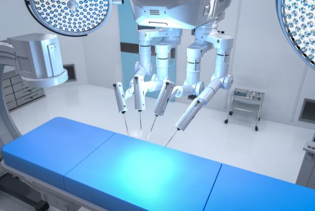 Opération du cardia par robot à Valenciennes. Image d'un robot chirurgical dans une salle d'opération.