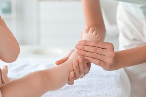 Atelier réflexologie plantaire bébé