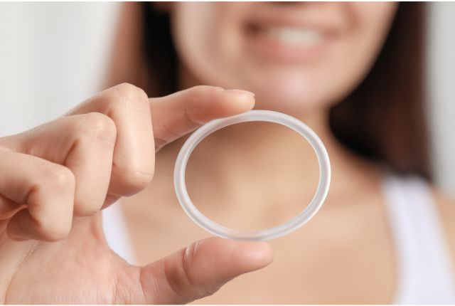 Anneau vaginal contraceptif : pose et utilisation