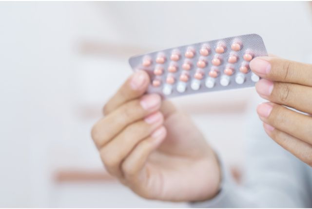 Pilule contraceptive : prise et effets secondaires | Elsan