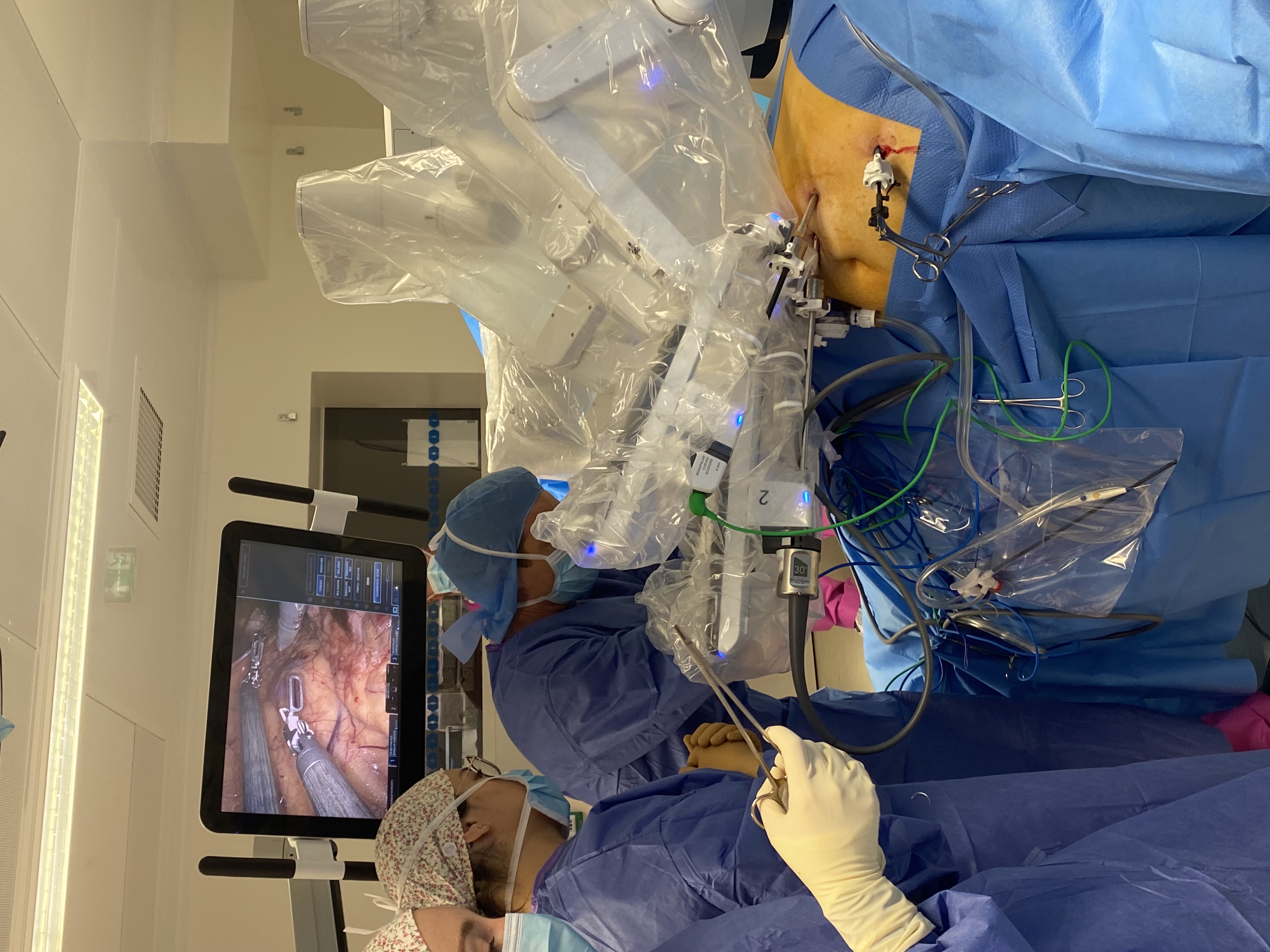 Robot Da Vinci à la Clinique Esquirol Saint-Hilaire à Agen