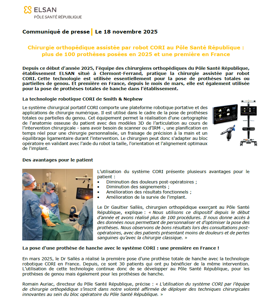 Chirurgien orthopédique du Pôle Santé République utilisant le robot CORI lors d’une intervention. On y voit la plateforme robotique portative, l’écran de planification 3D en temps réel et le praticien en tenue opératoire travaillant sur une prothèse articulaire, illustrant l’usage de cette technologie innovante pour les prothèses de genou et de hanche.