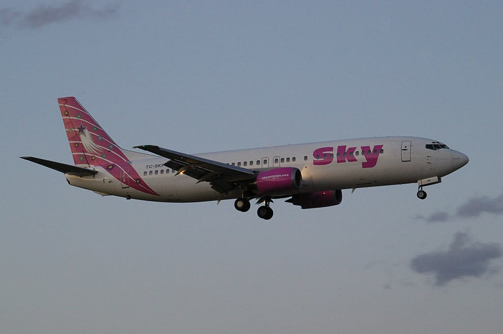 Sky Airlines Boeing 737-400