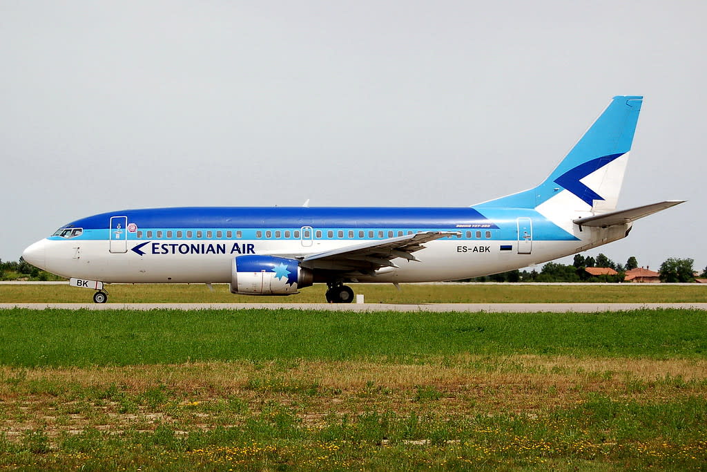 Estonian Air Boeing 737-300