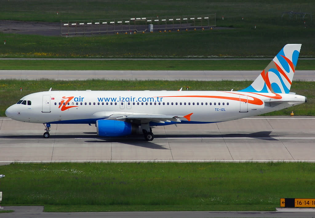 Izair Airbus A320-200