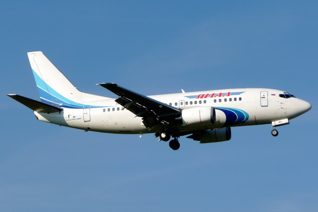 Yamal Airlines Boeing Boeing 737-528