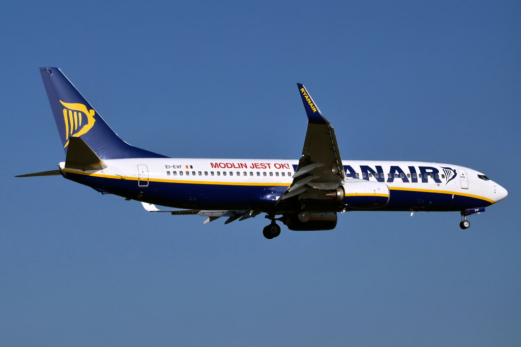 Ryanair Boeing 737-8AS 