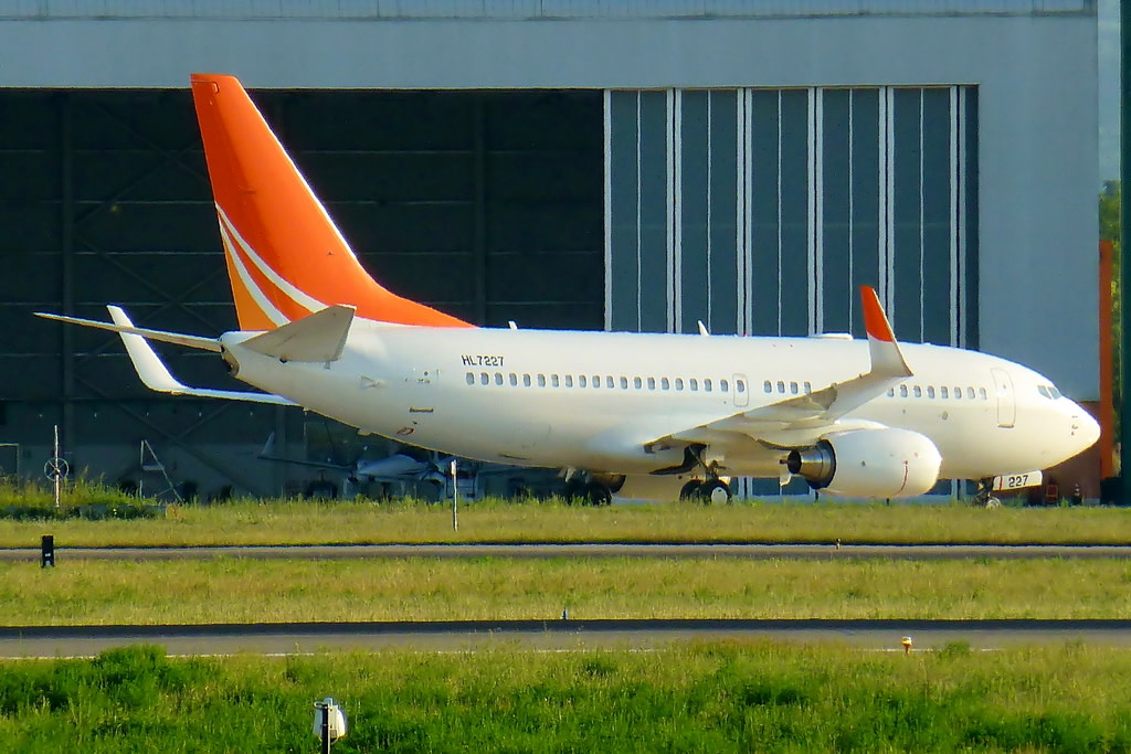 Private Boeing 737-700 (BBJ)