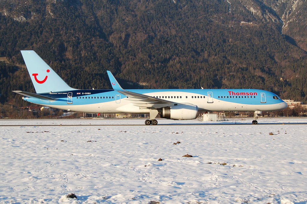 ThomsonFly.com Boeing 757-200