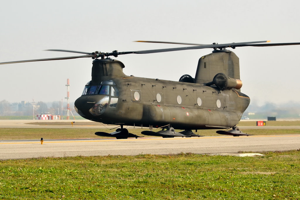 Esercito Italiano Boeing CH-47C Chinook