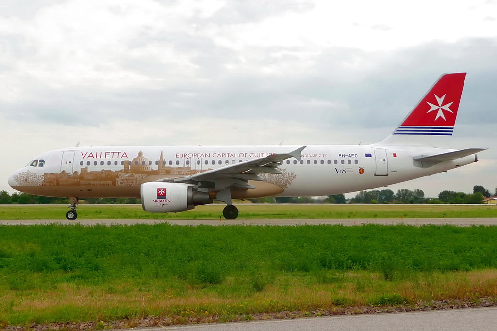 Air Malta Airbus A320-214