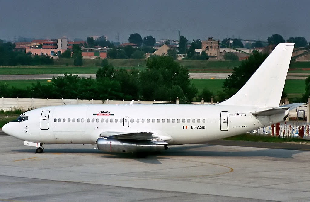 Alitalia Cargo Sistem Boeing 737-200 C