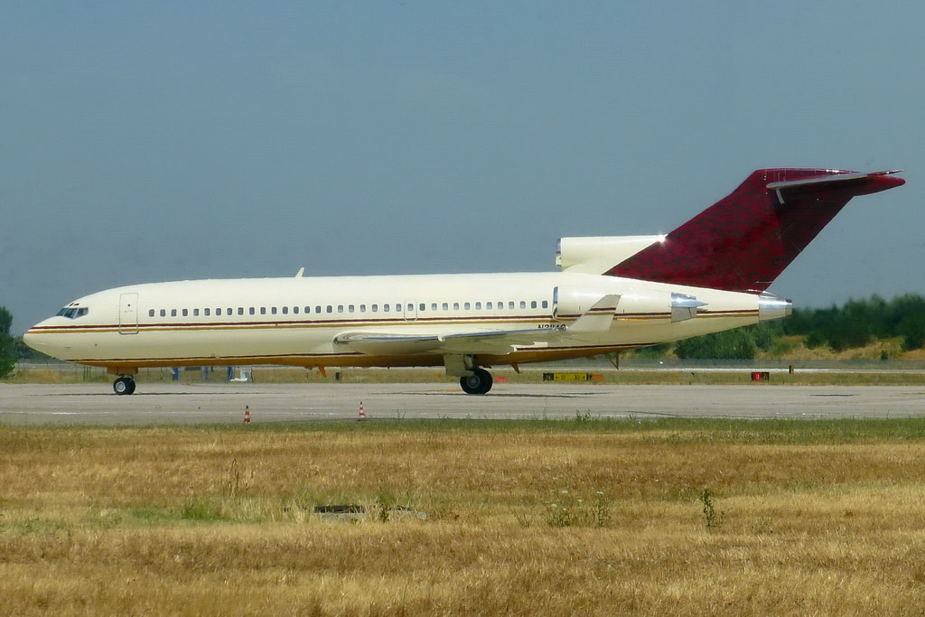 Private Boeing 727-17(RE) Super 27 