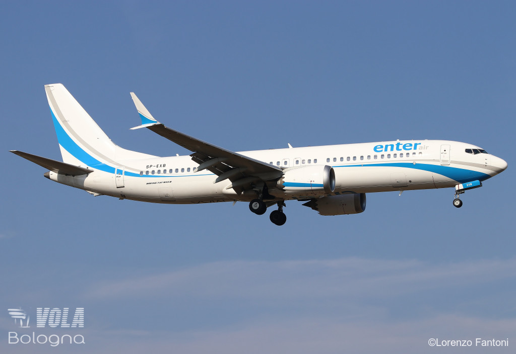 Enter Air  Boeing 737-8 MAX