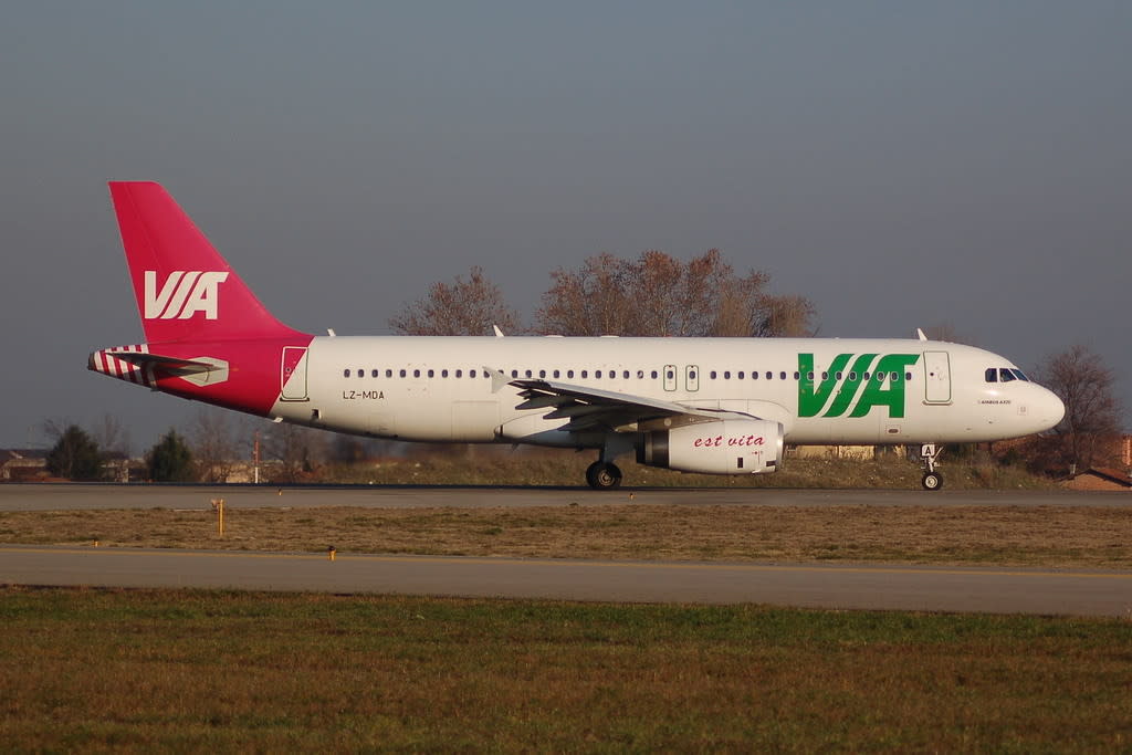 VIA - Air VIA Bulgarian Airways Airbus A320-200