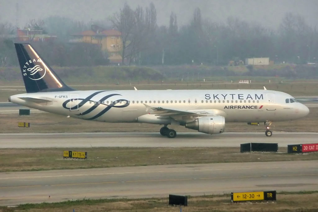 Air France Airbus A320-211