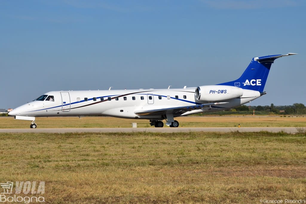 JetNetherlands Embraer ERJ-135LR