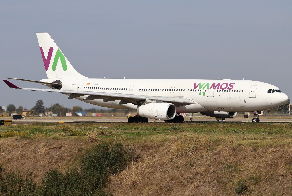 Wamos Air Airbus A330-203