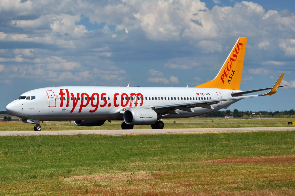 Pegasus Asia Boeing 737-82R