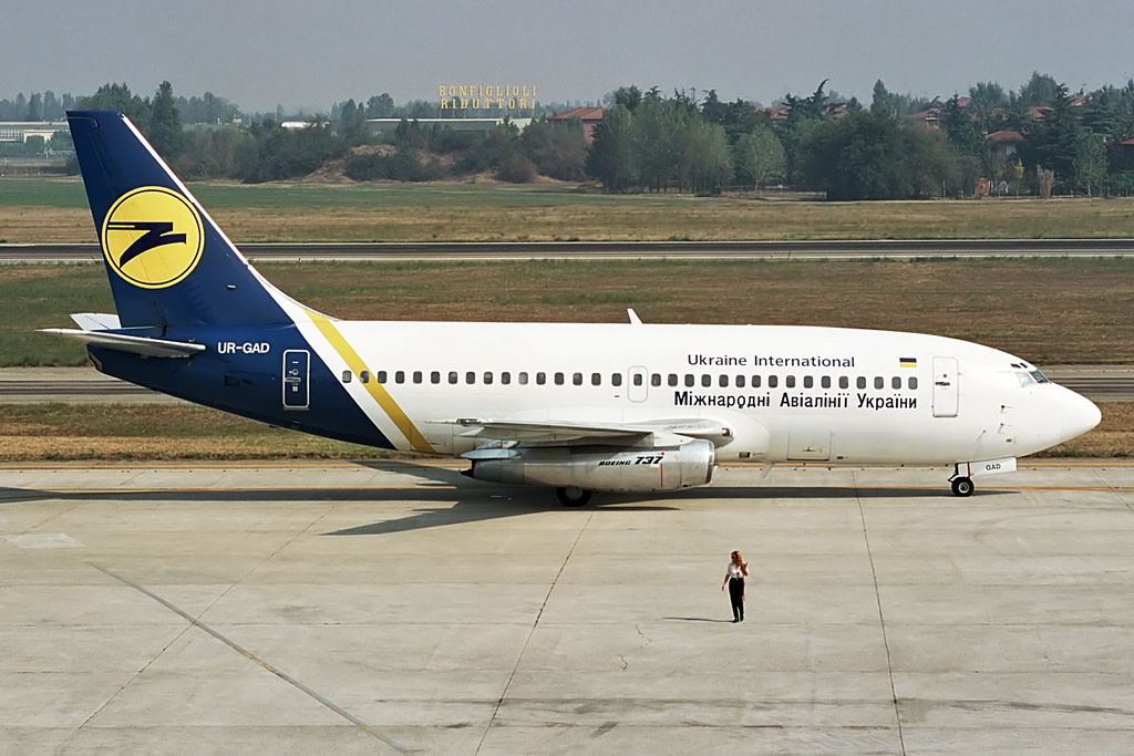 Ukraine International Boeing 737-2T4 (Adv)