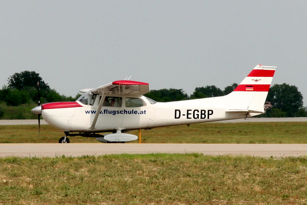 Motorflugunion Klosterneuburg Reims FR172J Reims Rocket