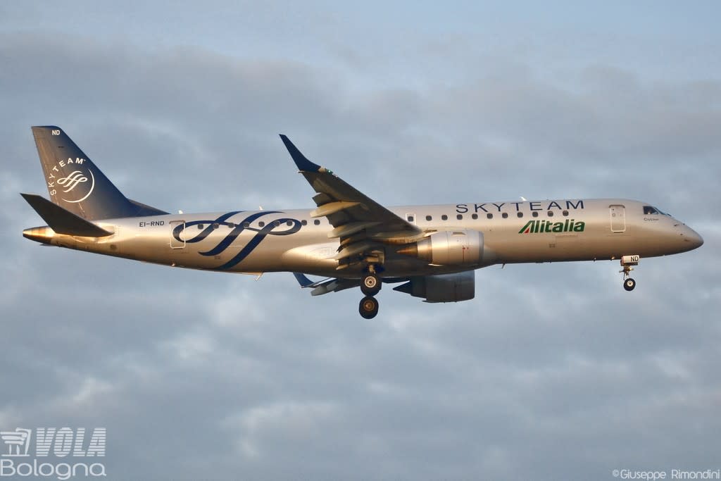 Alitalia CityLiner Embraer 190-100LR