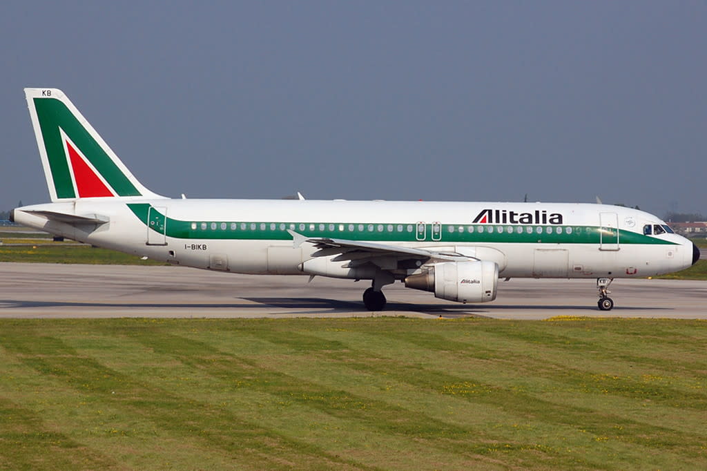Alitalia Airbus A320-200