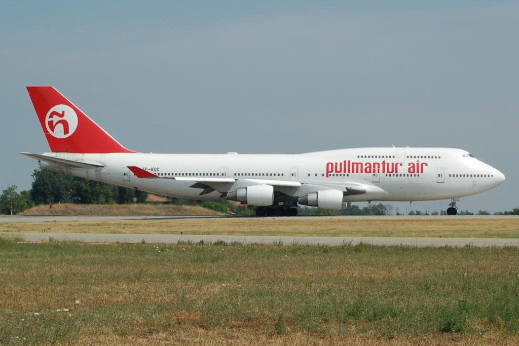 Air Pullmantur Boeing 747-400