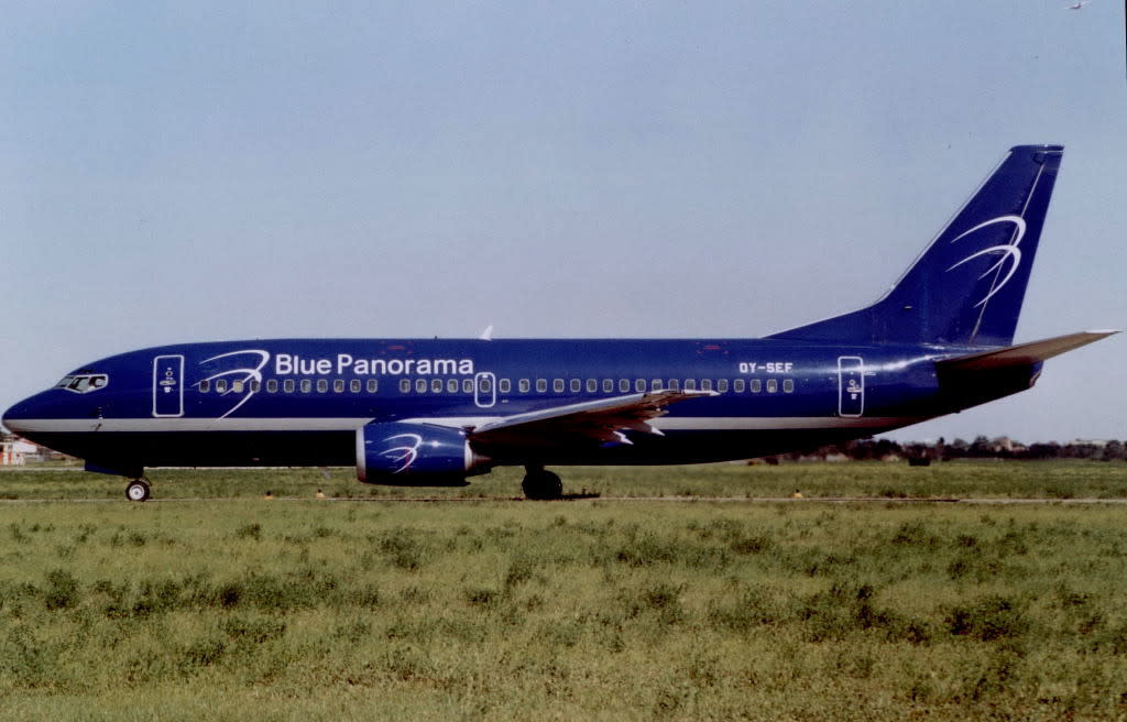 Blue Panorama Boeing 737-300
