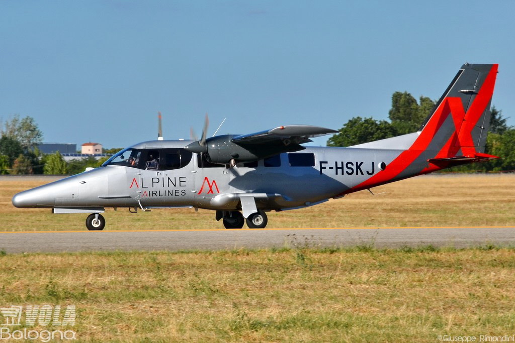 Alpine Airlines Vulcanair AP-68TP-600 Viator 